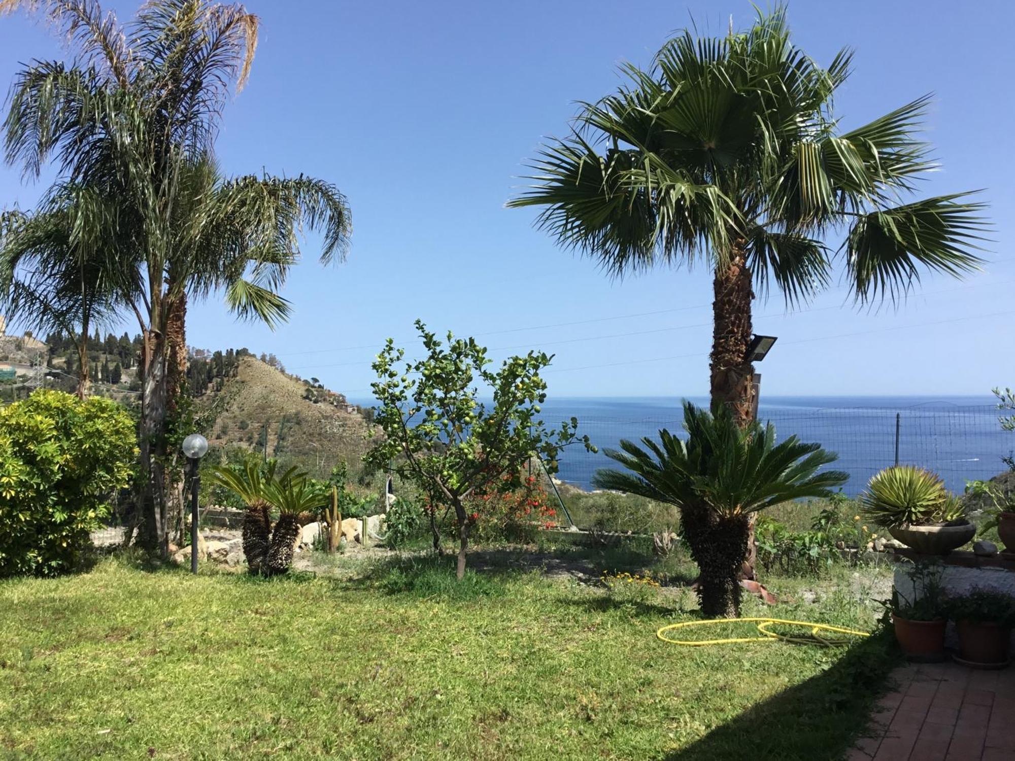 Holidaysora Taormina - Il Giardino Di Graziella Екстериор снимка